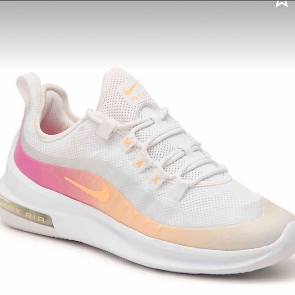 SOLD!! Nike Air Maxis 💛 size 7 💛 —NWT! - Picture 3 of 15